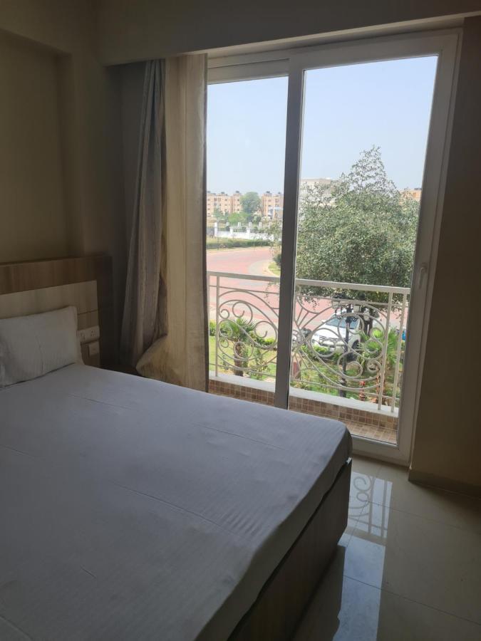 فندق Vrindāvanفي  Lord Krishna Palace المظهر الخارجي الصورة